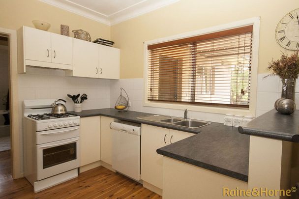 31 Meek Street, Dubbo, NSW 2830 - Photo 1