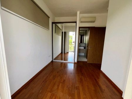 Rare 2Br Mins to Nus. Science Park . Good condition - Photo 2