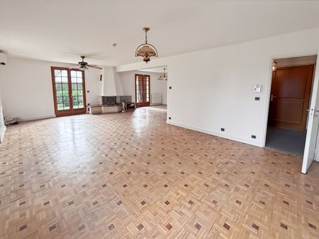 Location maison 5 pièces, 161.21m², Milly-la-Forêt - Photo 2