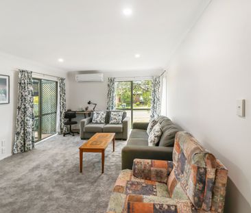 3 Bedroom Home in a Popular Location! - Photo 4