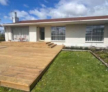 Feilding - 3 Bedrooms - Photo 5