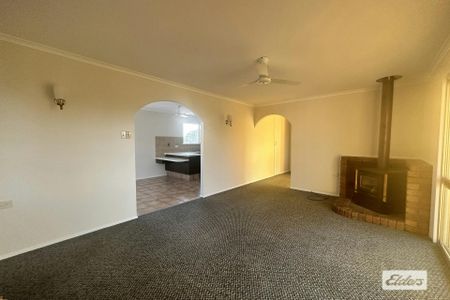 Spacious Home With 2 x Sheds - Photo 4