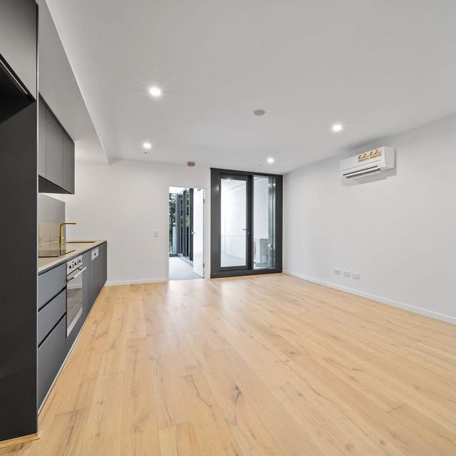 220/81 Cooyong Street,Canberra - Photo 1