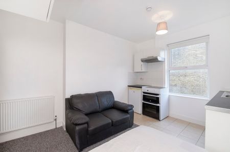 Chamberlayne Road, Kensal Rise, NW10 - Photo 2