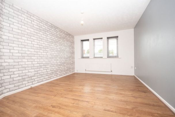 2 bedroom apartment - Photo 1