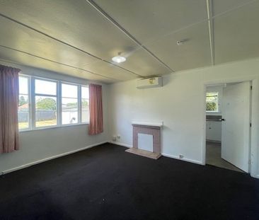 182 Egmont Street, Patea - Photo 1