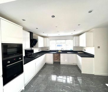 3 bedroom terraced house to rent - Photo 6