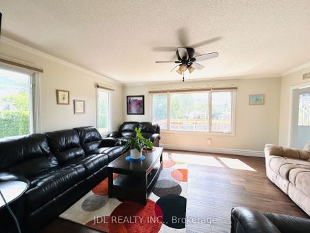 For Lease - 11 Red Robin Road, Georgina, Ontario - Photo 2