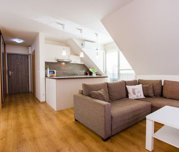 Útulné bývanie s výhľadom do parku | 1-izbový byt s balkónom v cent... - Photo 1
