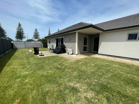 Charming Home in Te Awa - Photo 5