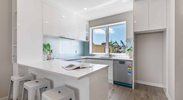 Pine Harbour Lifestyle - Photo 1