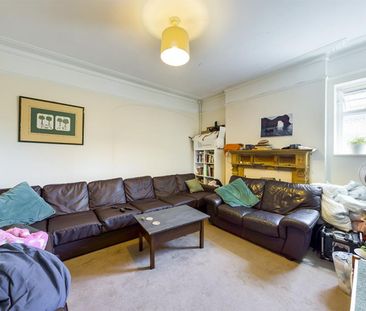 1 bedroom Flat To Let - Photo 1