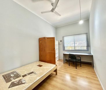 Furnished unit, bills included - Photo 2