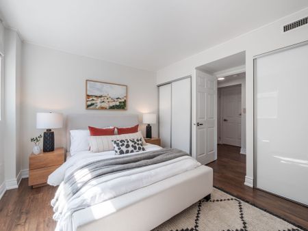 For Lease - 409 Bloor Street Unit# 903, Toronto, Ontario - Photo 3