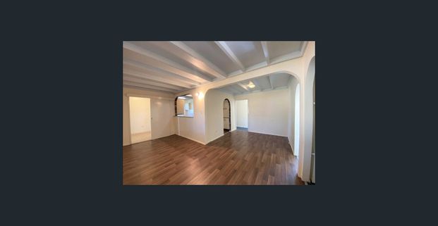 Cosy Three Bedroom Home, Gas cooking, WATER USAGE INCLUDED! - Photo 1