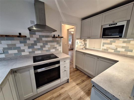 3 bedroom semi-detached house to rent - Photo 1