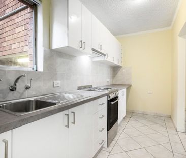 2 Bedroom Unit Near Parramatta CBD - Photo 2
