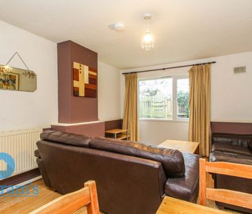 4 bed Semi-Detached House for Rent - Photo 2