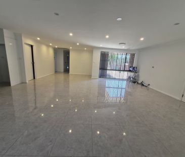 Spacious Family Living! - Photo 2