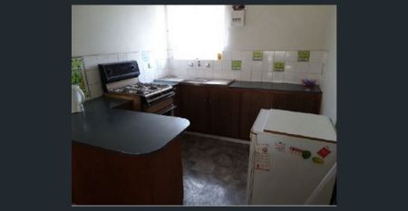 Neat 2 Bedroom Unit - Photo 2