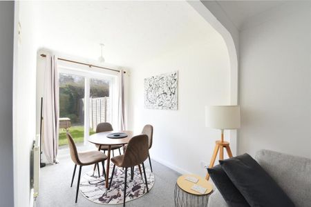 3 bedroom semi-detached house to rent - Photo 2