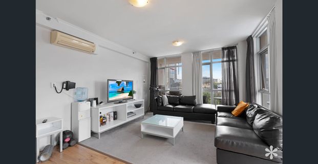 Fully Furnished on Hay Street - Photo 1