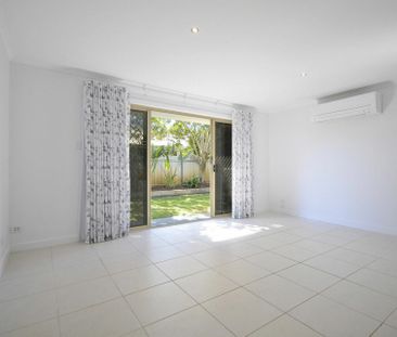 Spacious Family Living in a Convenient Elanora Location - Photo 1
