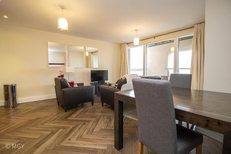 2 bedroom apartment to rent - Photo 3