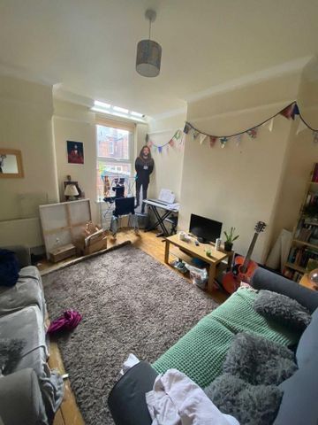 4 bedroom terraced house to rent - Photo 2