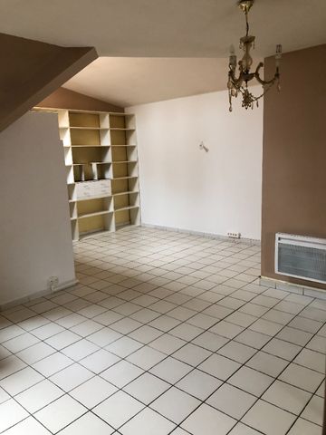 Appartement Compiegne 1 pièce(s) 25 m2, - Photo 2