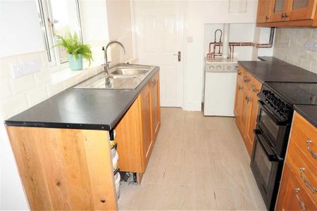 2 bedroom terraced house to rent - Photo 5