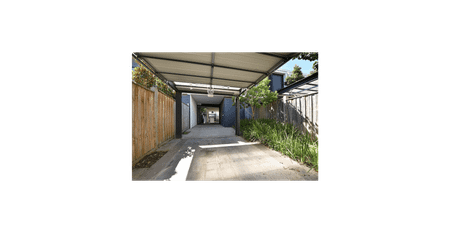 3 Bedrooms Townhouse - Photo 5