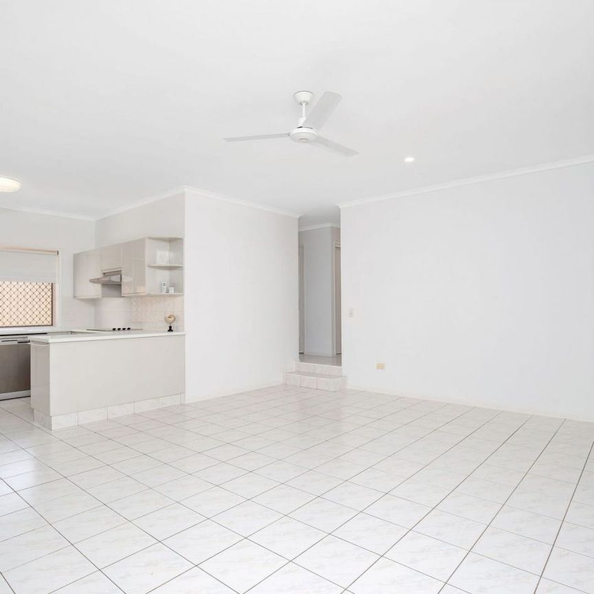 Fall in Love with This Stunning Family Home – Space, Style & Comfort Await! - Photo 1