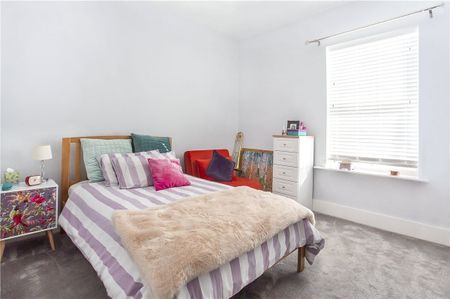 A charming 2 bedroom terrace property located in the popular South Bank area, just off Bishopthorpe Road. Just a short stroll from an abundance of local amenities including cafes, delis, restaurants and riverside walks into the city centre - Photo 5