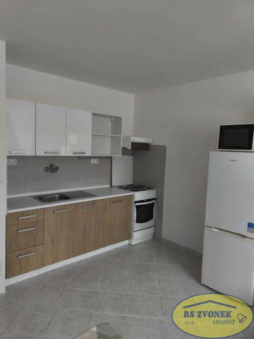 Pronájem podkrovního BOV 3+kk, Jiráskova, Hulín - Photo 3