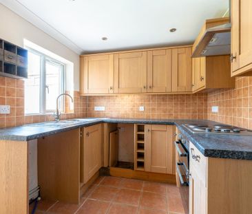 2 bedroom terraced house to rent - Photo 3