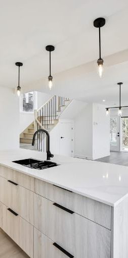 3 CH - 2 SDB - Sainte-Agathe-des-Monts - $2,175 /mo - Photo 1