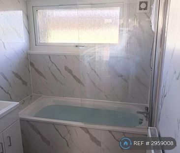 4 bedroom terraced house to rent - Photo 6