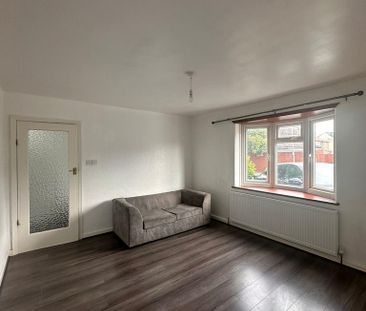 4 bedroom terraced house to rent - Photo 2