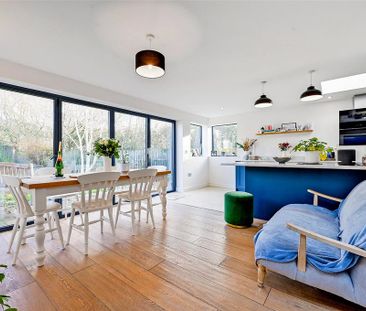 3 bedroom semi-detached house to rent - Photo 6