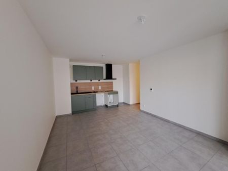 Location Appartement 2 pièces 48m² THONON LES BAINS 74200 - Photo 4