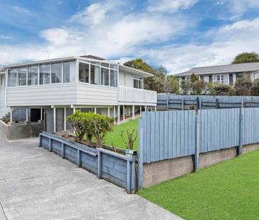 3 Bedrooms, Sunnynook - Photo 1