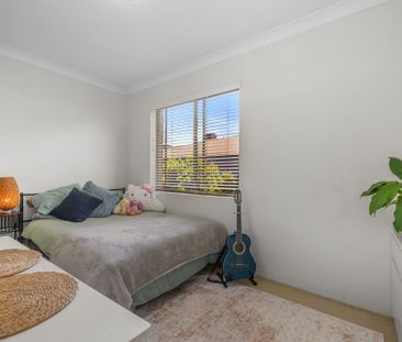 Strictly 2 Month Lease Only. Quiet and Convenient 2 Bedroom Apartme... - Photo 6