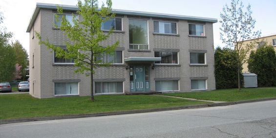 4 1/2 A LOUER PRES UNIVERSITÉ - Photo 3