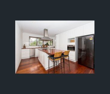 BEAUTIFULLY PRESENTED 2 BEDROOM APARTMENT - Photo 5