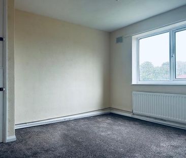 2 bedroom ground floor flat to rent - Photo 5