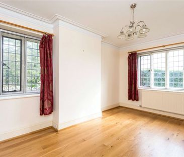 Super family home in this pretty rural setting. - Photo 2