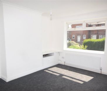 2 bedroom semi-detached house to rent - Photo 5