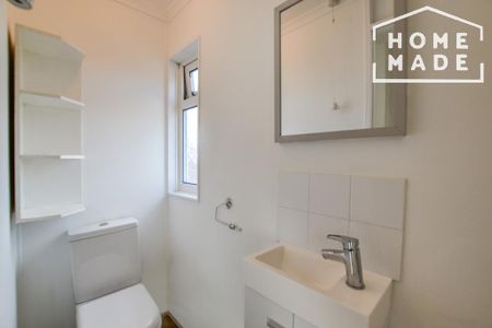 3 bedroom terraced house to rent - Photo 5