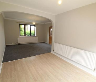 3 bedroom terraced house to rent - Photo 2